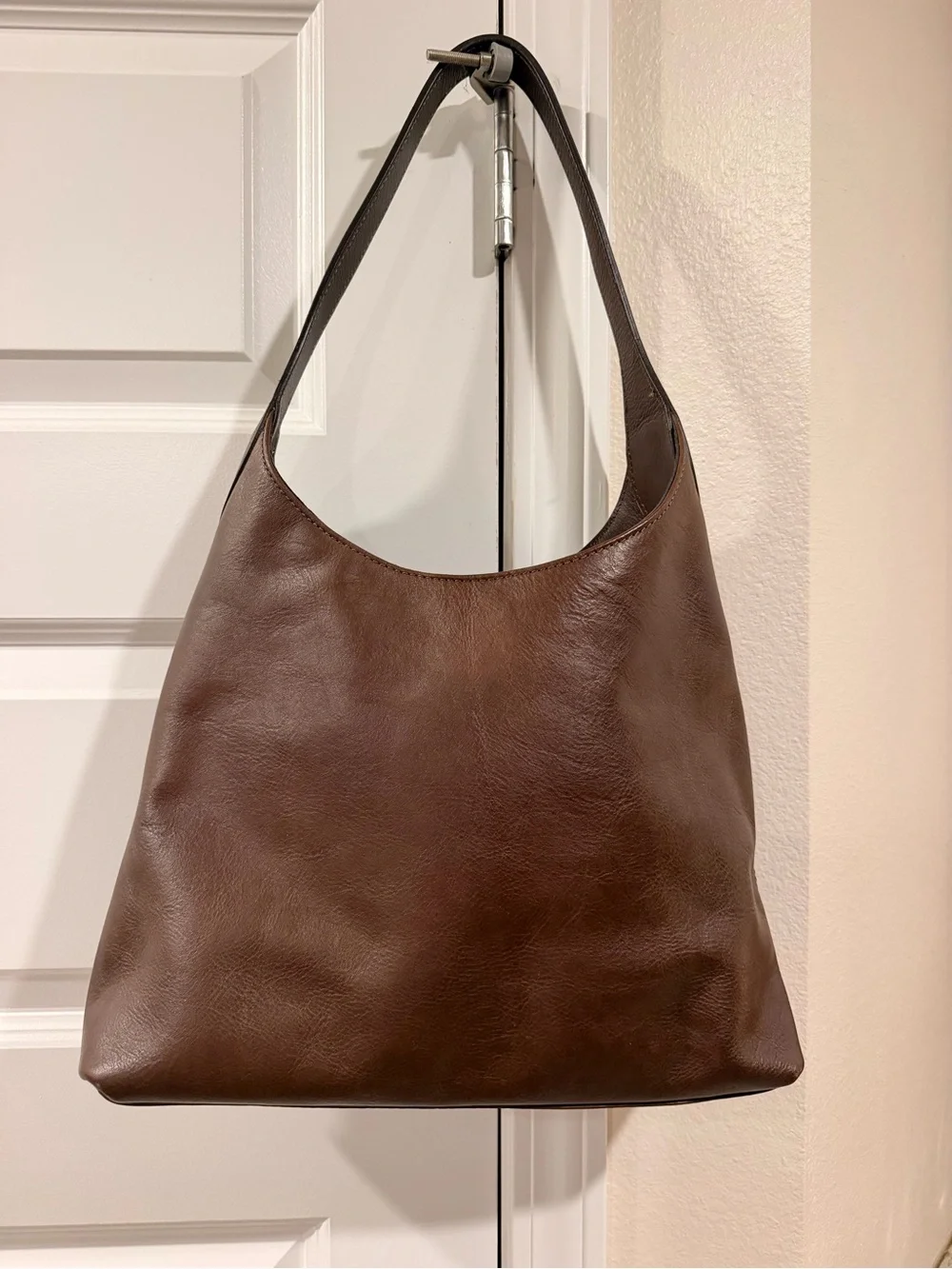Classic Brown Leather Shoulder Bag - Davina Firenze